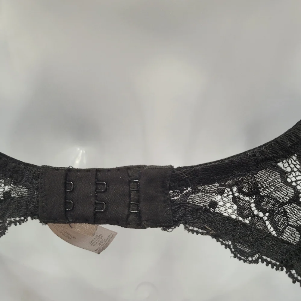 Victoria's Secret Dream Angels Push Up Black Lace Bra Size: 34C - Picture 6 of 10
